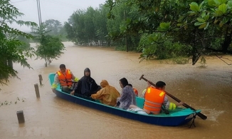 UNFPA hỗ trợ 12,5 tỷ đồng cho phụ nữ và trẻ em gái Việt bị ảnh hưởng bởi lũ