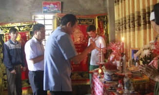 Một cán bộ ở Quảng Bình qua đời vì kiệt sức sau đợt cứu trợ dân chống lũ