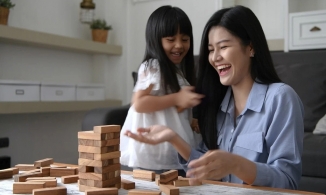 Phụ nữ có học vấn cao hối hận vì chọn ở nhà làm nội trợ