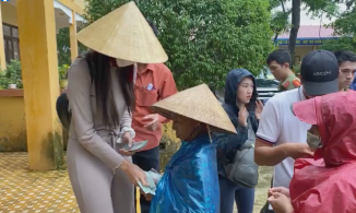 Thủy Tiên quay lại xã có bác trưởng thôn, nơi làm bùng nổ làn sóng tẩy chay