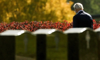 Joe Biden đến thăm mộ con trai quá cố ngay sau ngày đắc cử Tổng thống