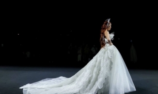 Lan Khuê trình diễn váy cưới tại Tuần lễ thời trang Thượng Hải