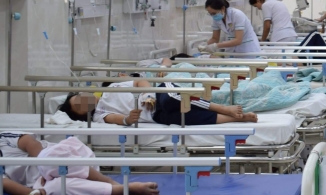 Hà Tĩnh: Cấp cứu 13 học sinh tiểu học bỗng dưng bật khóc trong lớp