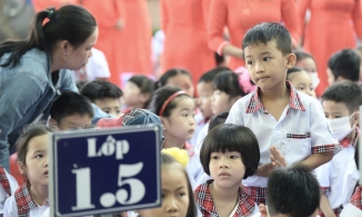 Phụ huynh đồng loạt kêu khó, TP HCM điều chỉnh chương trình lớp 1