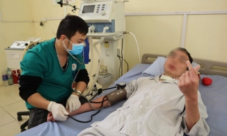 Bệnh nhân nằm viện 12 năm từ lúc chưa 40 tuổi đã được ra viện ở tuổi sắp 50