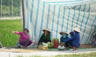 Hà Nội lại ngập trong  450 tấn rác ứ đọng hai ngày cuối tuần 