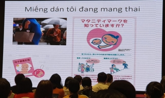 Việt Nam sẽ triển khai dán tem 'Tôi đang mang thai' cho bà bầu khi ra đường