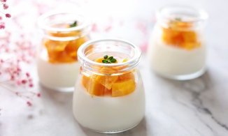 Cách làm Panna cotta xoài thơm nức đãi cả nhà giải nhiệt ngày hè