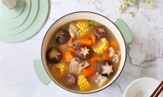 Cách nấu canh sườn ngô nấm ngon, giàu dinh dưỡng cho cả nhà