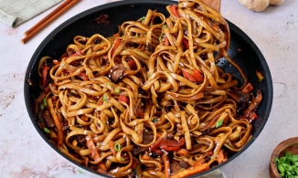 Cách làm mì Ý xào rau củ vừa nhanh vừa ngon