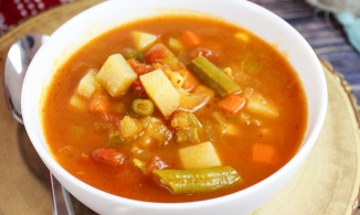 Cách nấu súp rau củ thập cẩm nóng hổi cho ngày đông lạnh