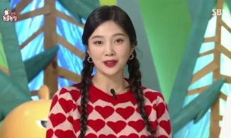 Đổi sang style 'cưa sừng làm nghé', Joy (Red Velvet) bị netizen chê diện nguyên đồ ngủ lên sân khấu