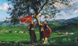 Hai vợ chồng rủ nhau nghỉ việc đi phượt khắp Việt Nam với 50 triệu đồng