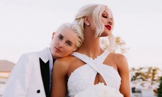 Cháu gái tỷ phú dầu mỏ J Paul Getty thừa nhận đã chuyển giới thành đàn ông