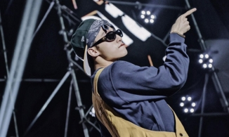 Sơn Tùng nửa đêm bình luận dạo, leo luôn top trending 