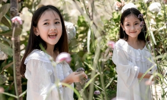 Hà Kiều Anh tung ảnh con gái, xinh thế nào mà dàn Hoa hậu mê mệt?