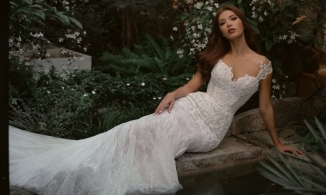 Dân tình tò mò chờ ngày hỷ của Minh Tú, nhưng trước đó siêu mẫu cũng không ít lần mặc váy cưới