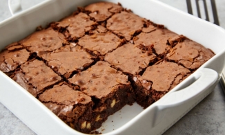 Cách làm bánh brownies bằng nồi chiên không dầu cực đơn giản