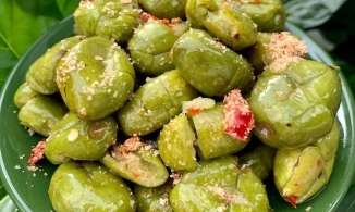 Cách làm cà na muối ớt cực ngon ngay tại nhà