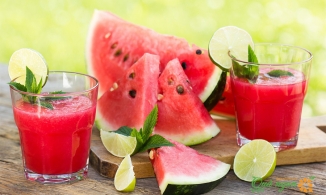 Cách làm sinh tố dưa hấu mát lạnh, bổ dưỡng lại cực đơn giản tại nhà