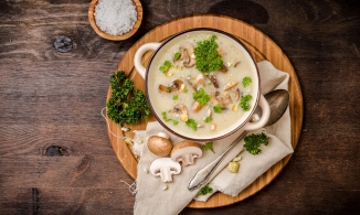 Công thức nấu súp gà kem nấm siêu hấp dẫn lại cực đơn giản cho cả gia đình