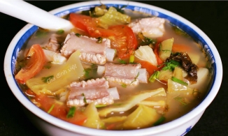 Cách nấu canh cải chua sườn heo ngon ngọt, hấp dẫn lại đậm đà cho bữa cơm tối 