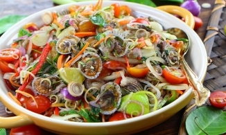 Cách làm gỏi sò huyết kiểu Thái chua cay dai giòn chuẩn vị, ăn 'vét đĩa'