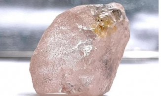 Viên kim cương hồng lớn nhất thế giới vừa được phát hiện sau hơn 300 năm