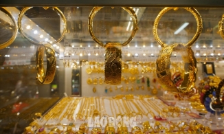 Giá vàng hôm nay 27/12: Vàng thế giới giảm trong khi vàng trong nước tiếp tục neo ở mức cao