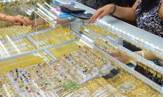 Giá vàng hôm nay 10/5 tiếp tục điều chỉnh giảm ở cả thị trường trong nước và quốc tế