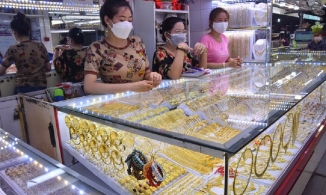 Giá vàng hôm nay 7.6 Vàng trong nước sụt giảm mạnh