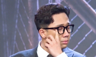 Chung kết Rap Việt: Trấn Thành bật khóc vì tiết mục đầy cảm xúc của Gonzo