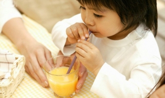 3 loại thực phẩm tưởng như bổ dưỡng nhưng lại không tốt cho trẻ nhỏ