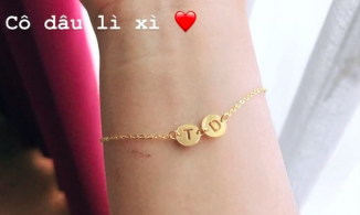 Đi đám cưới Công Phượng - Viên Minh hội bạn thân còn được cô dâu tặng lắc vàng khắc tên