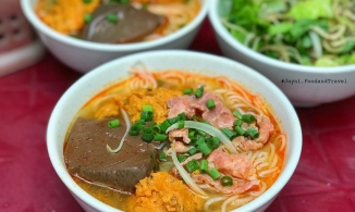 Đến Huế mà không ăn đủ 4 đặc sản này thì thà ở nhà còn hơn