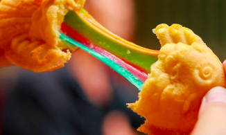 4 món ăn độc đáo của năm 2020 tại Sài Gòn: Màu mè có, dát vàng cũng có luôn