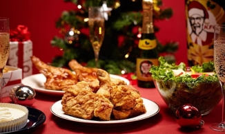 Tại sao cứ đến Giáng sinh, người Nhật lại xếp hàng mua KFC
