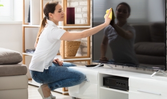 Vệ sinh tivi: Tưởng là dễ nhưng hóa ra ai cũng làm và thiếu
