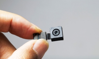 Khởi tố đối tượng quay lén cảnh thân mật của người ngoại tình để tống tiền