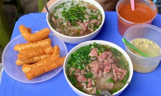 4 quán phở đắt xắt ra miếng, cá biệt có những bát giá cao hơn một con gà!
