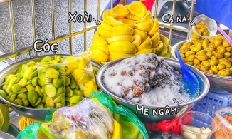 Xe trái cây 30 năm có món ổi luộc độc đáo và muối xào được mang đi Úc, Mỹ