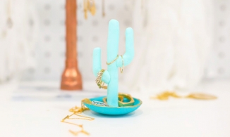 Tự làm giá đựng trang sức hình cây xương rồng từ đất nặn dễ như ăn kẹo