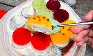 Tiệm bánh flan 12 vị thu hút 'thực thần' thích chụp ảnh ở Tân Bình, Sài Gòn