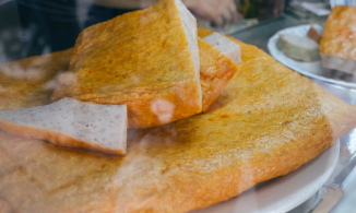 Địa chỉ mua giò chả ngon ai ăn cũng phải gật gù khen ngon ở Hà Nội