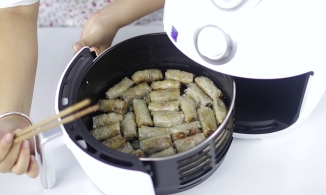 Cách rán nem bằng nồi chiên không dầu mà vẫn vàng giòn như khi rán bằng dầu