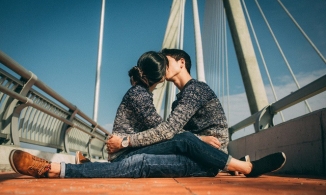 Nên tặng quà gì cho người yêu khi Valentine vào đúng dịp nghỉ Tết?