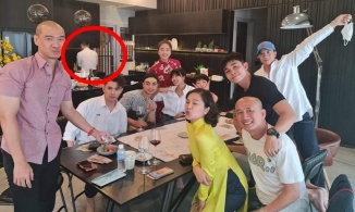 Huy Trần lộ ảnh đích thân vào bếp nấu ăn cho Ngô Thanh Vân