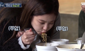 Ở nhà 130 tỷ, nhưng món ăn chân ái của Jennie chỉ là món mì ramen quốc dân