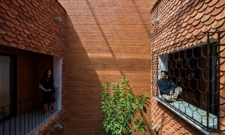 Ngôi nhà được lên báo Tây khi tận dụng ngói nhà cũ ốp mặt tiền ở Tây Ninh