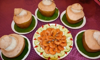 Cơm dừa tôm rang, cặp đôi đặc sản ngon trứ danh ở Bến Tre